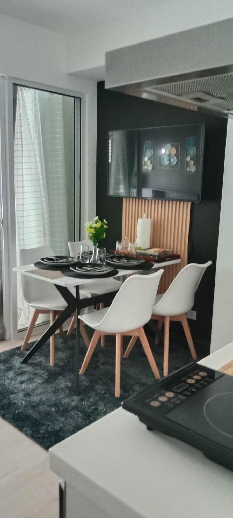 Beach Front Living In The Heart Of The City, Azure Residences Manilla Buitenkant foto